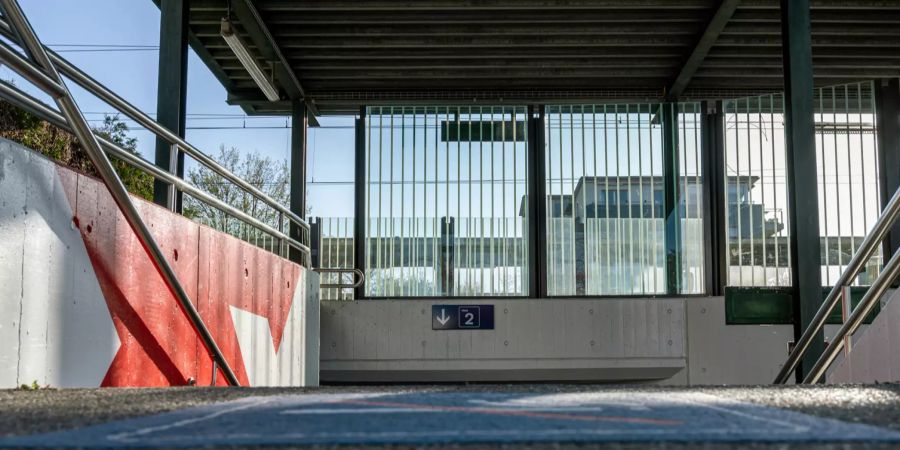 Unterführung zum Gleis 2 im Bahnhof Rubigen.