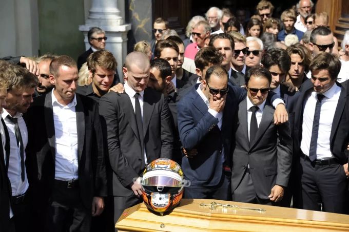 Bei der Beerdigung von Bianchi waren zahlreiche Formel-1-Piloten anwesend. Formel 1 Jules Bianchi