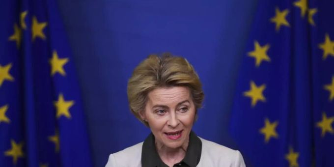 Ursula von der Leyen, Präsidentin der Europäischen Kommission, spricht im Dezember 2019 bei einer Pressekonferenz über den «Green Deal». Foto: Francisco Seco/AP/dpa Ursula von der Leyen, Präsidentin der Europäischen Kommission, spricht im Dezember 2019 bei einer Pressekonferenz über den «Green Deal». Foto: Francisco Seco/AP/dpa