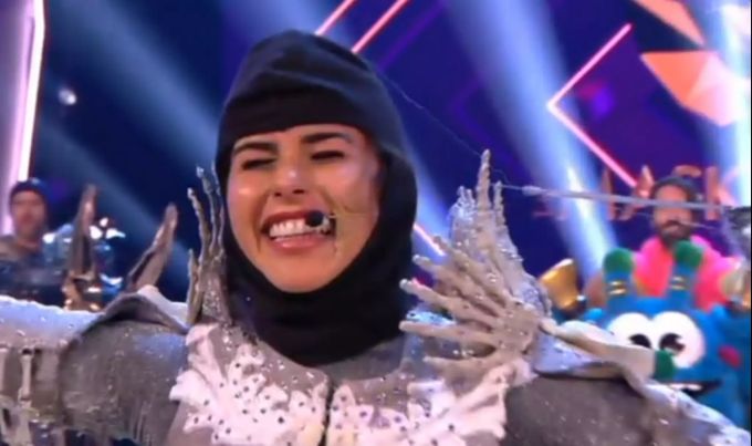 Sarah Lombardi gewinnt «The Masked Singer» 2020. Von Anfang an tendierte die Jury, aber auch Fans, dass es sich um die Sängerin handeln musste. Sarah Lombardi Skelett
