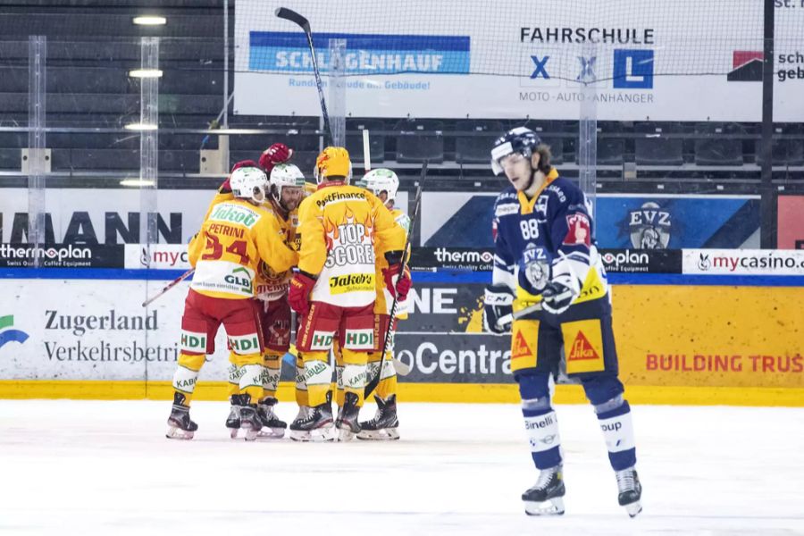 Die SCL Tigers führen nach 40 Minuten mit 2:0.