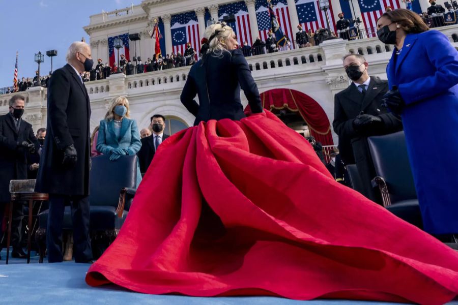 Lady Gaga sang bei der Vereidigung die Nationalhymne.