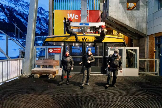 Auch Mitarbeiter der Luftseilbahn Wengen-Männlichen haben sich an der Challenge beteiligt. Wengen jerusalema coronavirus