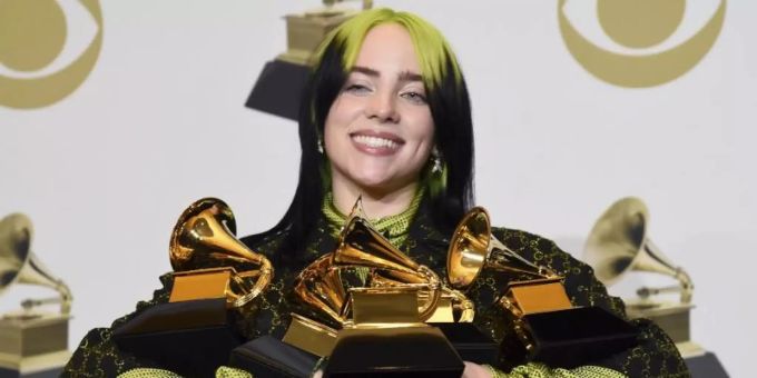 Billie Eilish gewann fünf Grammys und stieg 2020 zum absoluten Superstar auf. Foto: Chris Pizzello/Invision/AP/dpa Billie Eilish gewann fünf Grammys und stieg 2020 zum absoluten Superstar auf. Foto: Chris Pizzello/Invision/AP/dpa