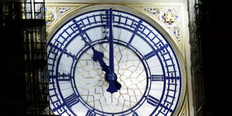 Der Glockenschlag von Big Ben läutete ein neues Kapitel ein