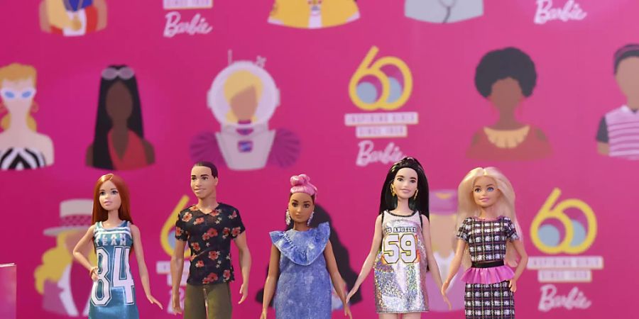 Vergleichsweise hohe Verkäufe von Barbie-Puppen hat dem Spielwarenkonzern Mattel trotz der Coronavirus-Krise ein gutes Weihnachtsquartal beschert. (Archivbild)