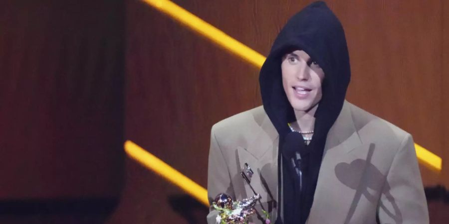 Justin Bieber kündigte am Montag an, im Januar 2023 nach Zürich ins Hallenstadion kommen zu wollen.  Im letzten September wurde er bei den MTV Video Music Awards zum Künstler des Jahres gekürt. (Archivbild)