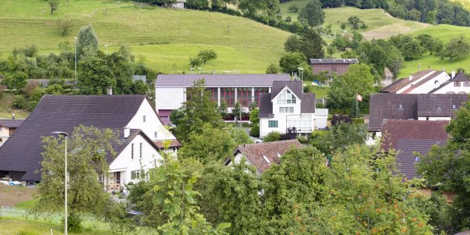 Die Turnhalle in Rothenfluh. Die Turnhalle in Rothenfluh.