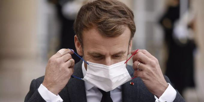 Frankreichs Präsident Emmanuel Macron. Estonia's Prime Minister Kaja Kallas in Paris
