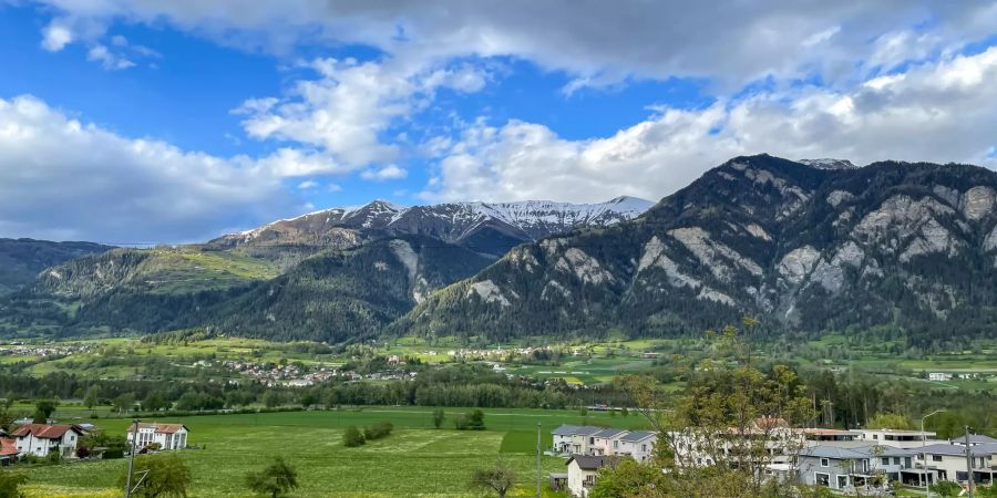 Landschaftsfoto bei Cazis in der Region Viamala.