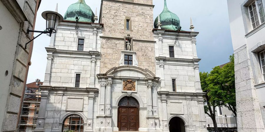 Das Rathaus in Solothurn von der Zeughausgasse aus gesehen.