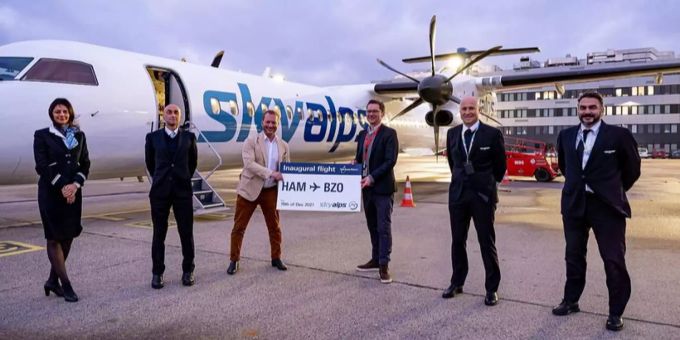 Das erste Flugzeug der neuen Fluggesellschaft Sky Alps hebte in Hamburg ab. Autonome Provinz Bozen - Südtirol