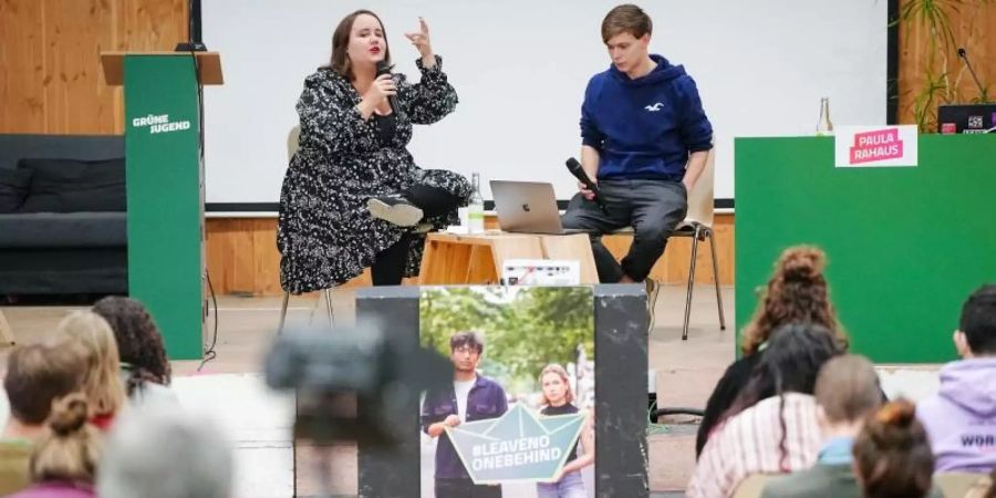 Die stellvertretende Grünen-Bundesvorsitzende Ricarda Lang und der Grüne-Jugend-Chef Timon Dzienus. Foto: Kay Nietfeld/dpa