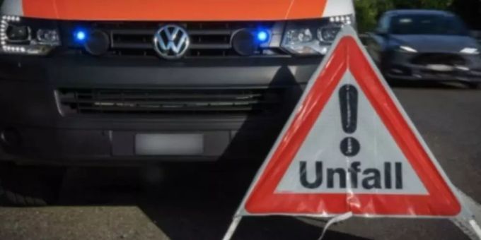 Der jugendliche Motorradfahrer wurde erheblich verletzt.