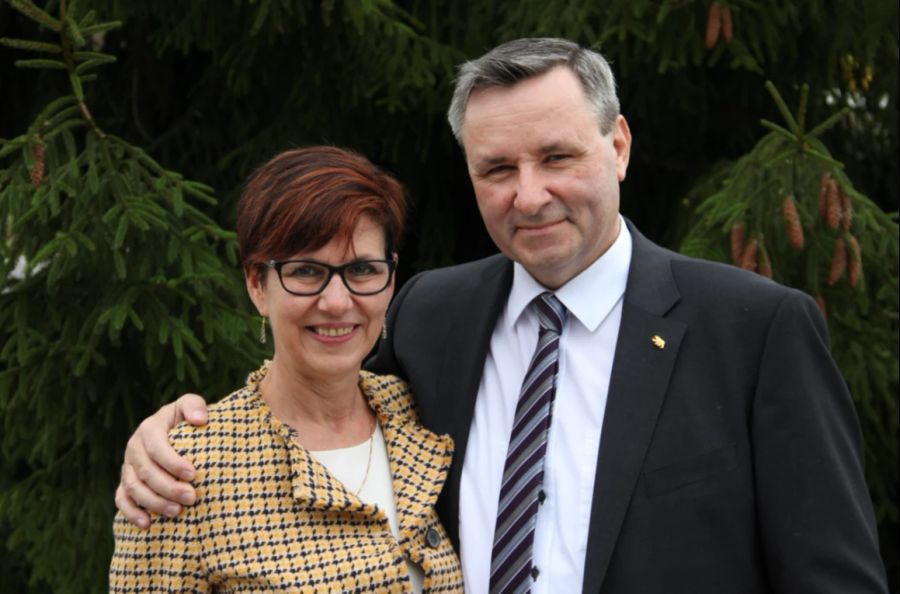 Werner Salzmann lebt zusamen mit seiner Ehefrau Ronny im bernischen Mülchi.