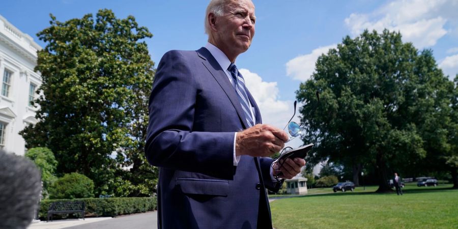 US-Präsident Joe Biden auf dem Südrasen des Weissen Hauses.