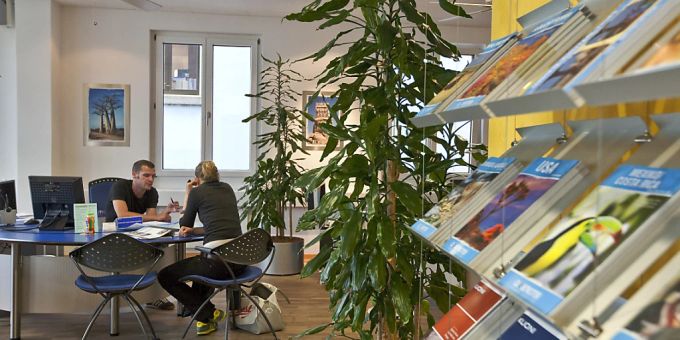 Obwohl Globetrotter 2020 und 2021 grosse Verluste geschrieben hat, erhöht das Unternehmen die Löhne ab 2023 um 4 Prozent. (Archivbild) Obwohl Globetrotter 2020 und 2021 grosse Verluste geschrieben hat, erhöht das Unternehmen die Löhne ab 2023 um 4 Prozent. (Archivbild)
