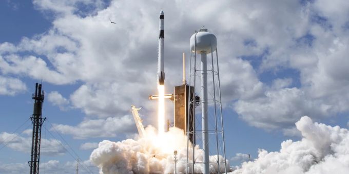 Bei ISS - Zwei US-Amerikaner, Russin und Japaner sind angekommen