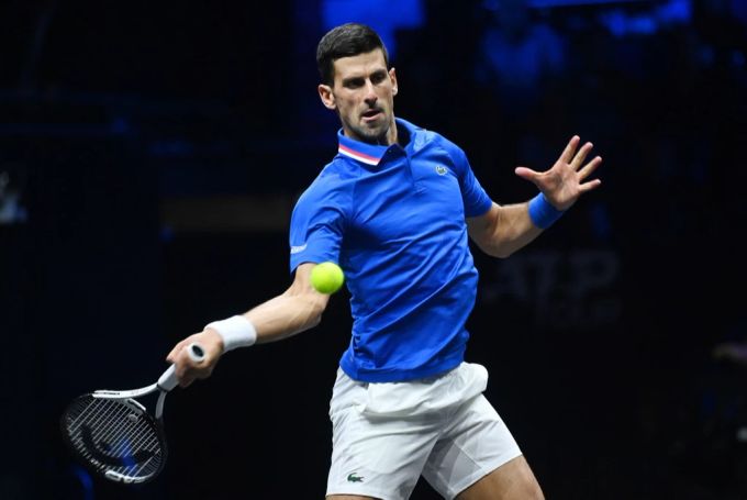 Nach dem Abgang von Roger Federer jagt Novak Djokovic weitere Grand-Slam-Titel. Novak Djokovic Roger Federer