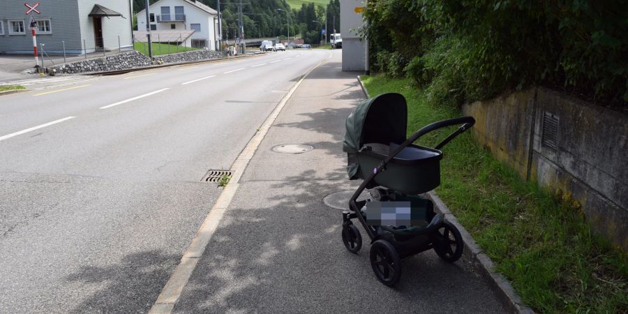 Unfall Fussgängerin Kinderwagen