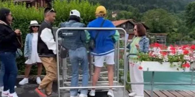 Video zeigt - Touris tricksen bei 5-Franken-Drehkreuz in Iseltwald BE