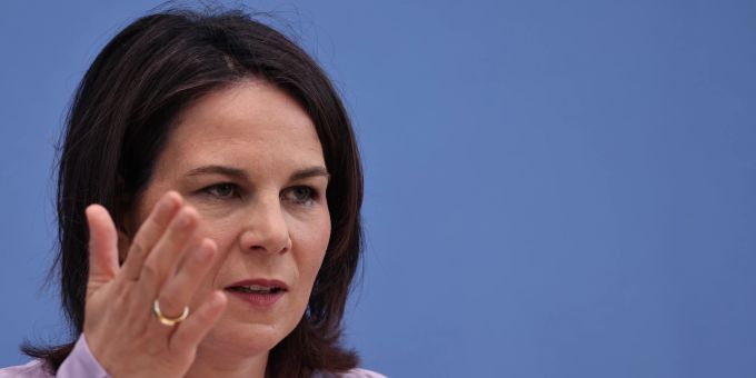 Aussenministerin Annalena Baerbock stimmt neuer Hilfe für die Ukraine zu. (Archivbild) EPA/CLEMENS BILAN Annalena baerbock