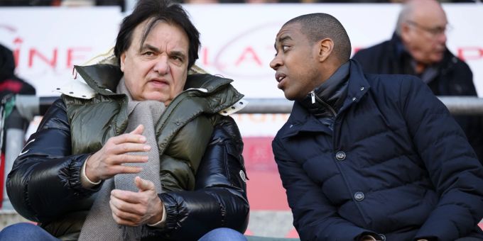 Sion-Boss Christian Constantin (links) und Vize-Präsident Gelson Fernandes auf der Tribüne während dem Spiel der Super League gegen den Grasshopper Club Zürich. Super League