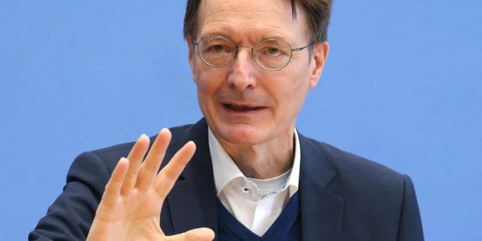 Berlin - Lauterbach: Corona-Beschränkung deutlich vor Ostern lockern