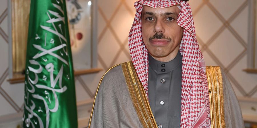 ARCHIV - Prinz Faisal bin Farhan al-Saud, Aussenminister von Saudi-Arabien, kritisiert den deutschen Rüstungsexportstopp. Foto: Felix Hörhager/dpa