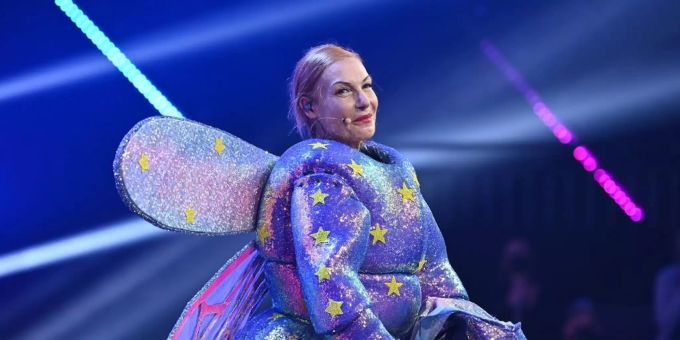 «The Masked Dancer»: Das Glühwürmchen alias Ute Lemper ist ausgeschieden. «The Masked Dancer»: Das Glühwürmchen alias Ute Lemper ist ausgeschieden.