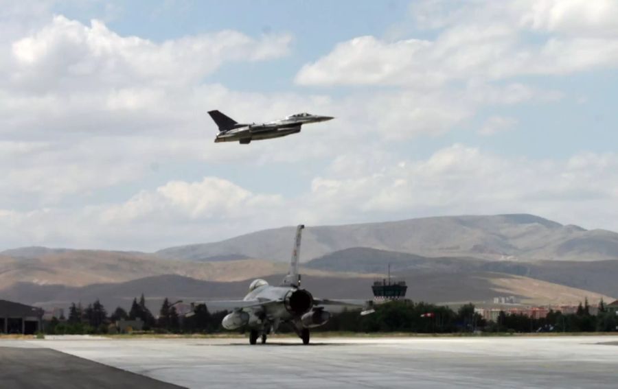 F-16