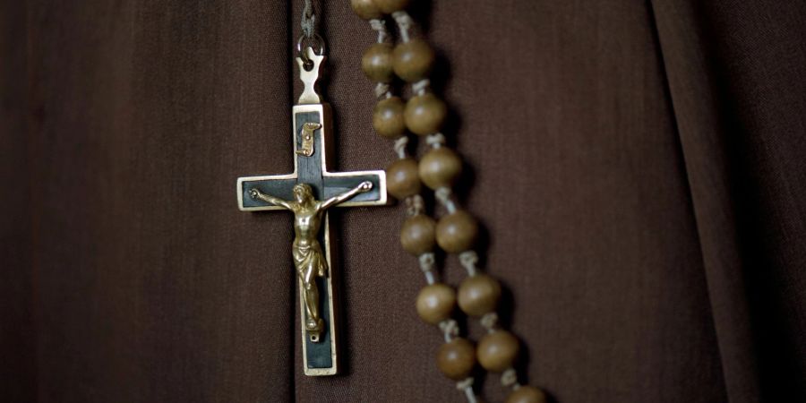 Opfer von sexuellem Missbrauch sollen in Frankreich finanziell entschädigt werden.