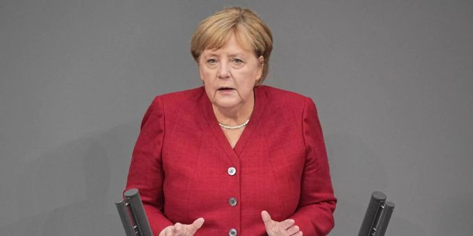 Bundeskanzlerin Angela Merkel (CDU) gibt bei der Sondersitzung des Bundestags eine Regierungserklärung zur Lage in Afghanistan ab. Sondersitzung des Bundestags