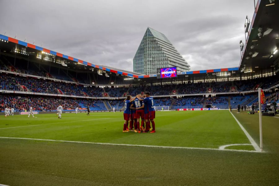 In der neuen Spielzeit kehren die Fans in die Stadien zurück.