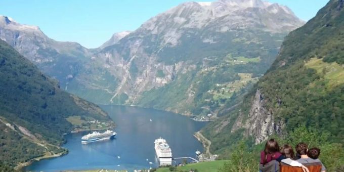 Norwegen will zu einem normalen Alltag zurückkehren und auf die meisten Corona-Beschränkungen verzichten. Foto: Sigrid Harms/dpa Norwegen will zu einem normalen Alltag zurückkehren und auf die meisten Corona-Beschränkungen verzichten. Foto: Sigrid Harms/dpa