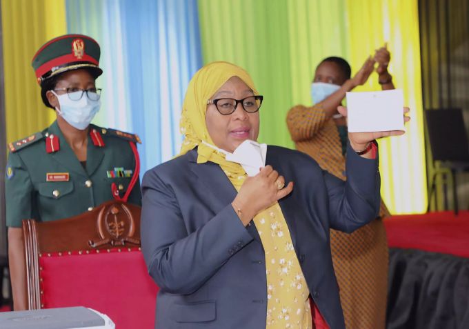 Samia Suluhu Hassan ist die Nachfolgerin des verstorbenen Ex-Präsidenten John Magufuli. Samia Suluhu Hassan