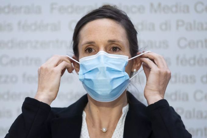 Das Tragen der Maske dürfte uns gemäss der Taskforce-Chefin noch etwas erhalten bleiben. Taskforce Maske