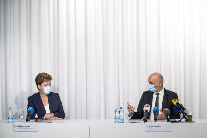 Silvia Steiner und Alain Berset an einem Treffen im März 2021 zum Thema Coronavirus in Zürich. Steiner ist die Zürcher Bildungsdirektorin und Präsidentin der EDK. Silvia Steiner Alain Berset
