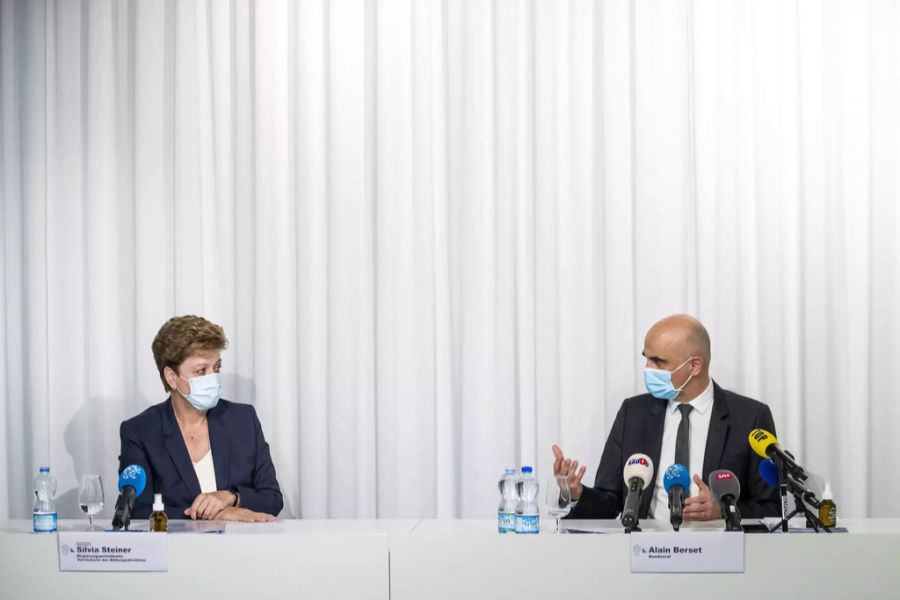 Silvia Steiner und Alain Berset an einem Treffen im März 2021 zum Thema Coronavirus in Zürich. Steiner ist die Zürcher Bildungsdirektorin und Präsidentin der EDK.