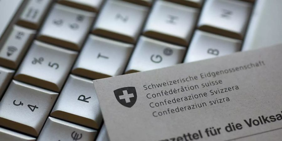 Der Bund startet die Überprüfung des neuen E-Voting-Systems der Schweizerischen Post. (Symbolbild)