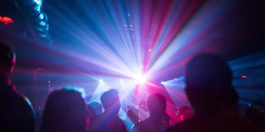 Erst zum PCR-Test, dann in den Club - ein Pilotprojekt in Berlin. Foto: Sophia Kembowski/dpa