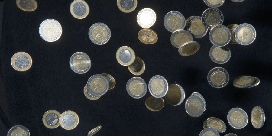 Das Statistische Bundesamt hat Zahlen zur Entwicklung der Einkommensmillionärinnen und -millionäre in Deutschland aus dem Jahr 2019 vorgelegt.