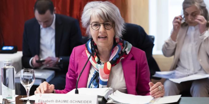 Elisabeth Baume-Schneider beim Point de Presse zur Bekämpfung häuslicher Gewalt. Baume-Schneider