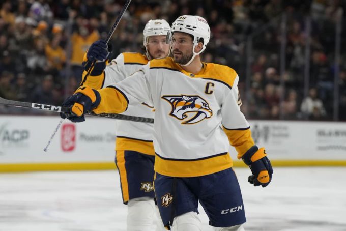 Roman Josi, Captain der Nashville Predators, verpasste in der NHL bereits das 13. Spiel in Folge verletzungsbedingt. NHL Nashville Predators