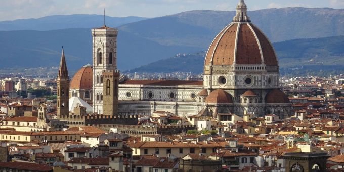 Florenz' Bürgermeister, Dario Nardella, will Kurzzeitvermietung in der historischen Innenstadt verbieten. Florenz' Bürgermeister, Dario Nardella, will Kurzzeitvermietung in der historischen Innenstadt verbieten.