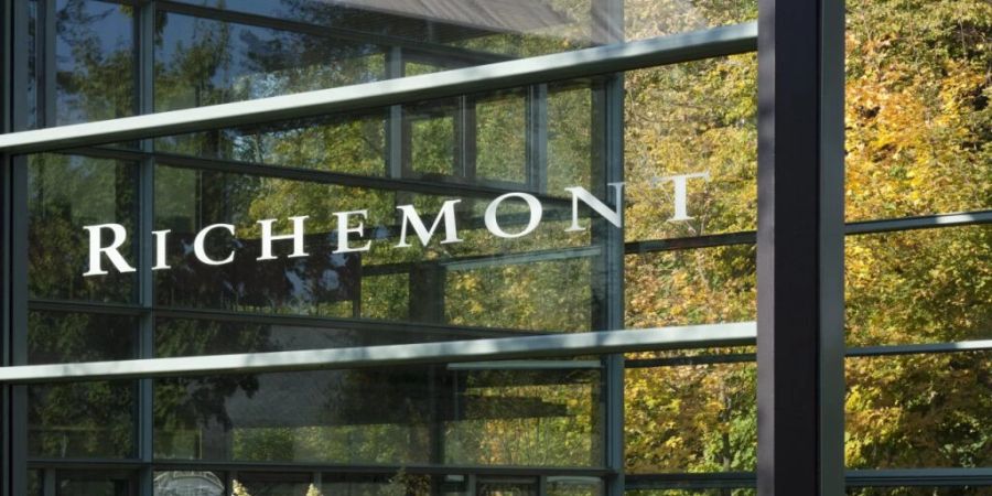 Beim Luxusgüterkonzern Richemont hat das Management im vergangenen Geschäftsjahr 2022/23 deutlich mehr verdient. Topverdiener war allerdings nicht CEO Jérôme Lambert, sondern erneut Finanzchef Burkhart Grund. (Archivbild)