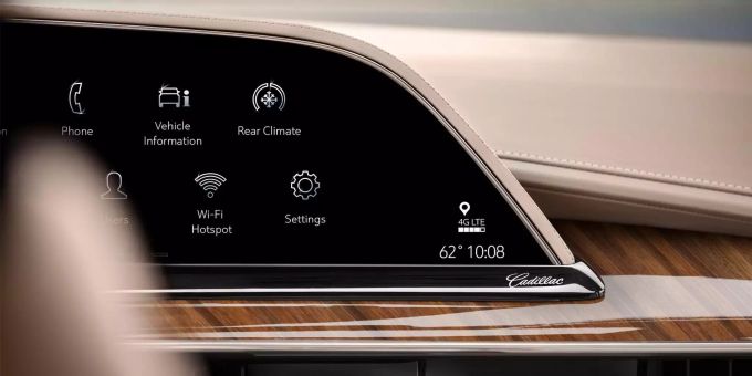 Eine Bildschirmanzeige im Cadillac Escalade Jahrgang 2021. Cadillac 38 Zoll