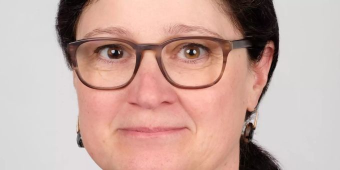 Frau Steinauer tritt am 1. Juni 2020 die Nachfolge von Eveline Bohnenblust an, welche per Ende Mai 2020 nach 15-jähriger Tätigkeit in dieser Funktion in den Ruhestand tritt. Regine Steinauer