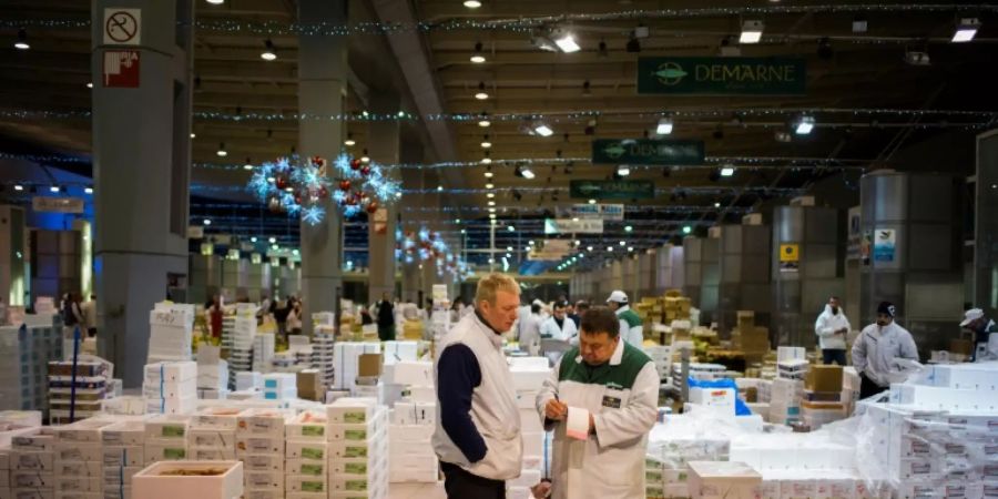 Särge statt Lebensmittel: Grossmarkt Rungis bei Paris