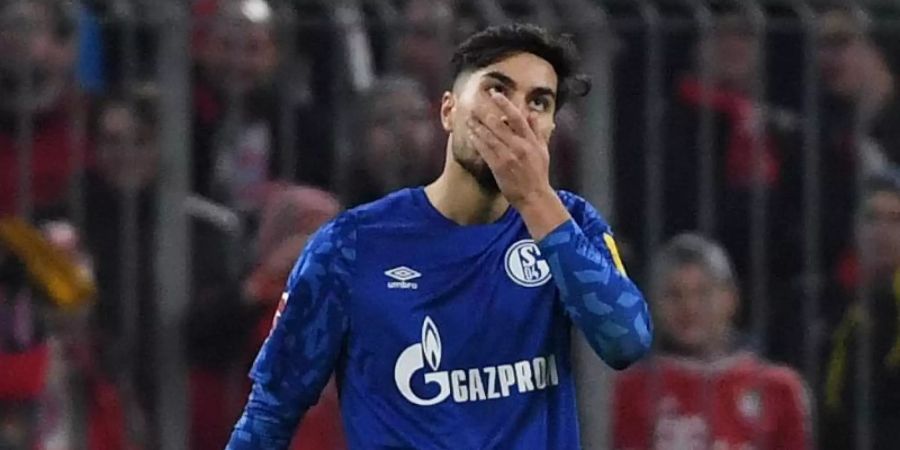 Auch der gefallene Mittelfeld-Star Suat Serdar muss verscherbelt werden.